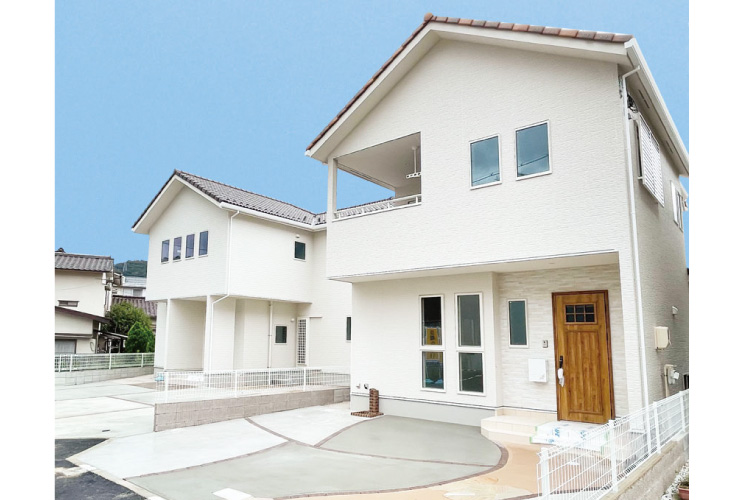 広島市東区戸坂山根2丁目8新築一戸建て分譲住宅外観
