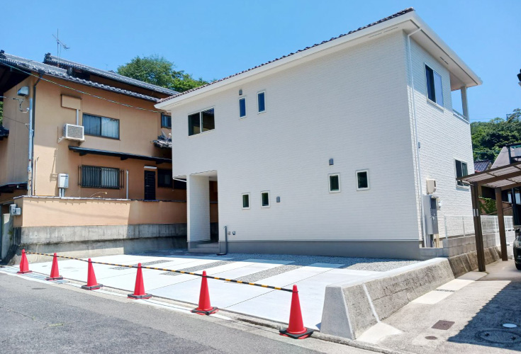 広島市西区己斐大迫2丁目34新築一戸建て分譲住宅外観