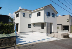 広島市佐伯区美鈴が丘南2丁目13新築一戸建て分譲住宅外観