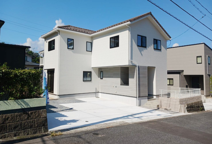 広島市佐伯区美鈴が丘南2丁目13新築一戸建て分譲住宅外観
