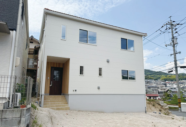 広島市西区己斐上2丁目15新築一戸建て分譲住宅外観