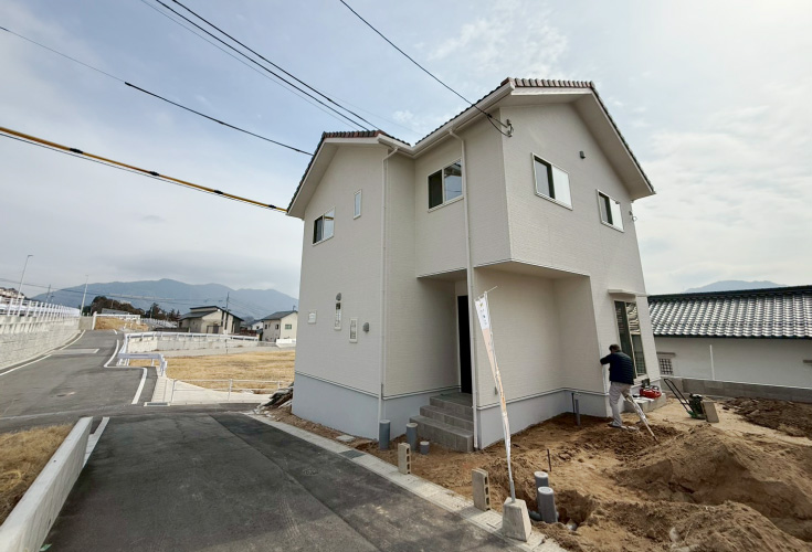 広島市安佐南区緑井8丁目19新築一戸建て分譲住宅外観