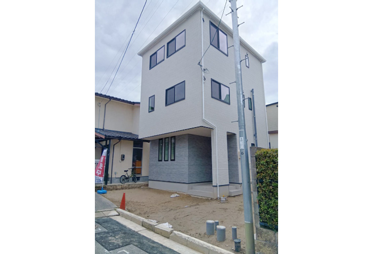 広島市安佐南区東野2丁目11新築戸建て分譲住宅外観