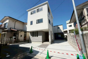 広島市安佐南区東野2丁目11新築戸建て分譲住宅外観