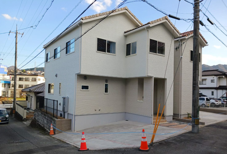 広島市安佐北区落合1丁目14新築戸建て分譲住宅外観