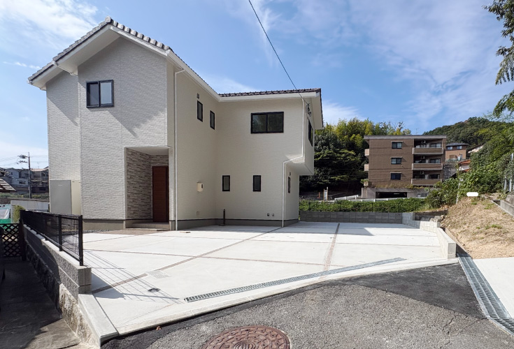 広島市東区中山上2丁目1新築一戸建て分譲住宅外観