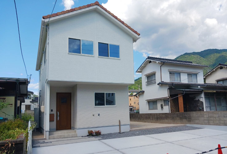 広島市安佐北区可部東2丁目18新築一戸建て住宅外観